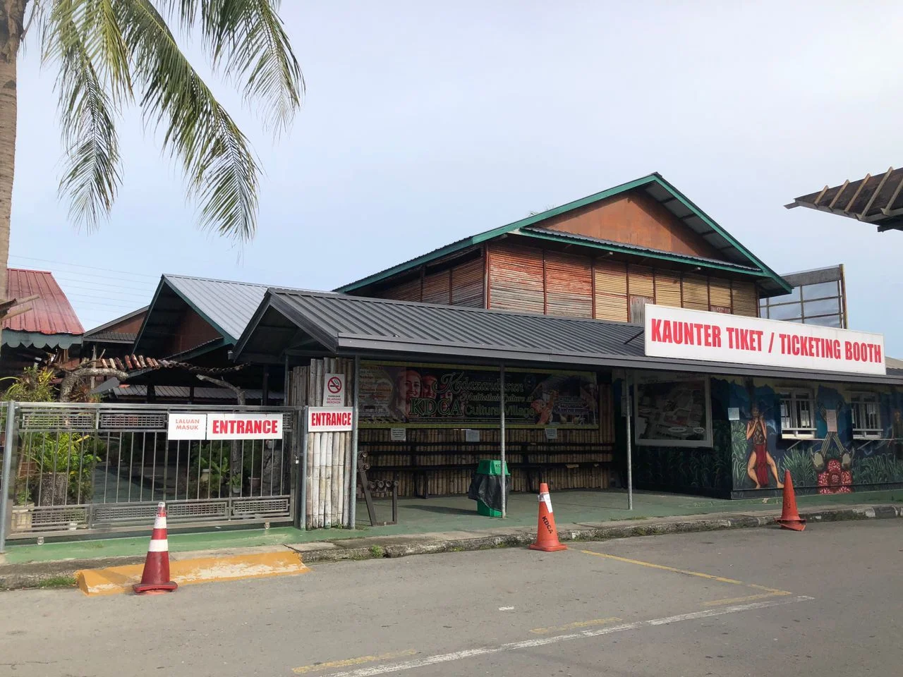 Koisaan Cultural Village - Book tickets online at FunMalaysia